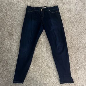Skinny seamless jean